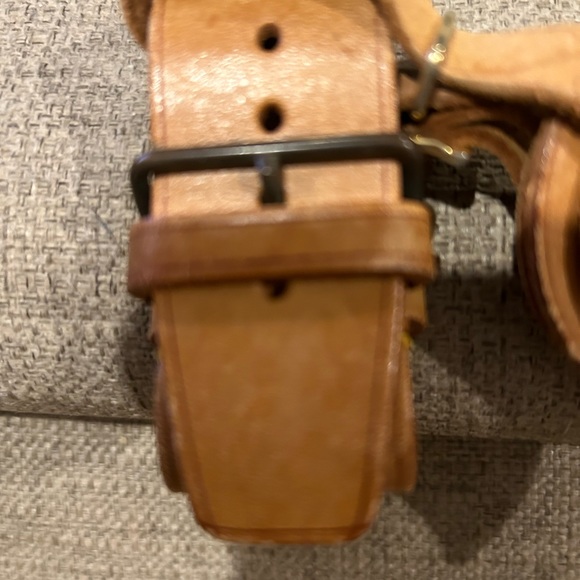 SOLD SOLD SOLD Louis Vuitton Painted Lips Luggage Tag and Poignet- - Picture 5 of 6